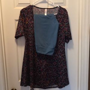 LuLaRoe Perfect Tee and OS leggings